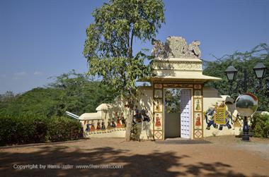 02 Hotel_Laxmi_Vilas_Palace,_Udaipur_DSC4246_b_H600